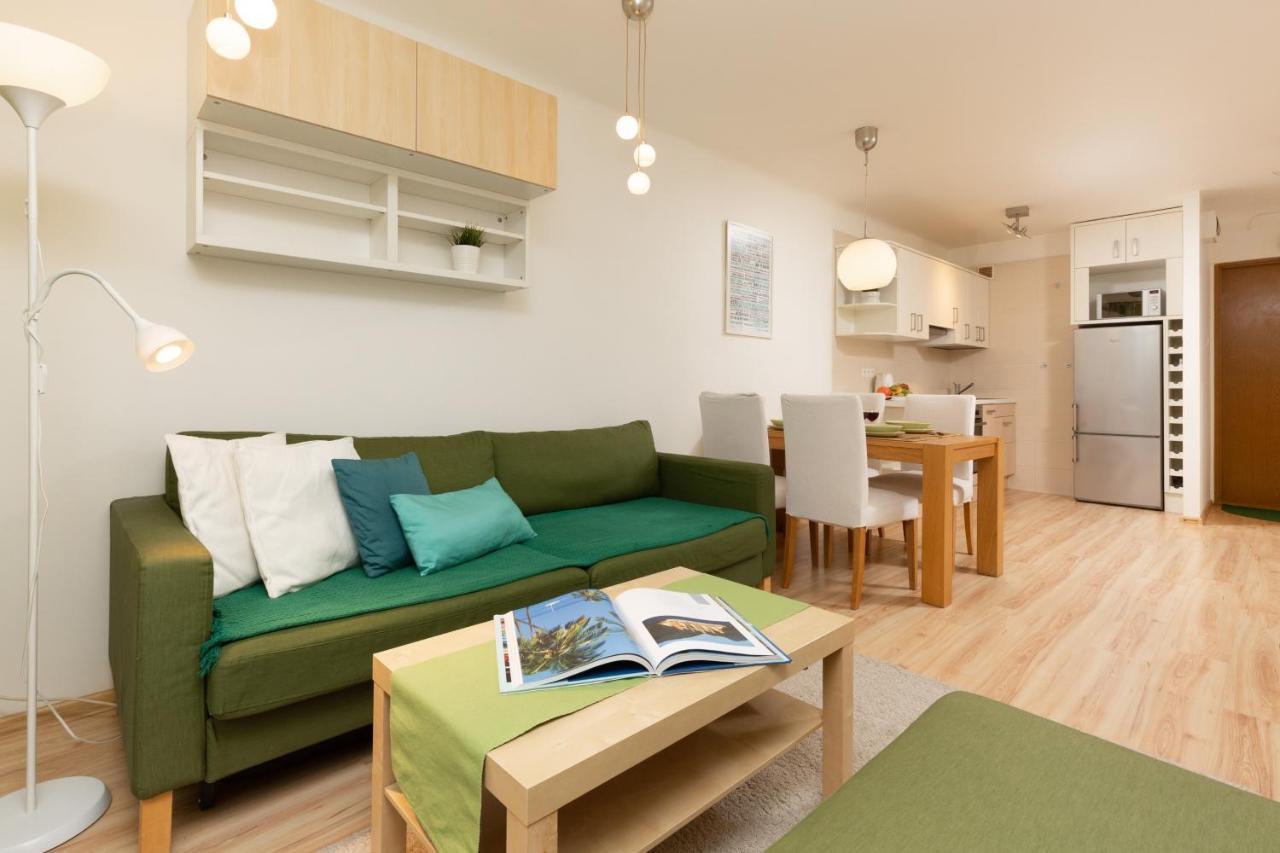 Apartments Warsaw Zelazna By Noclegi Renters Eksteriør billede