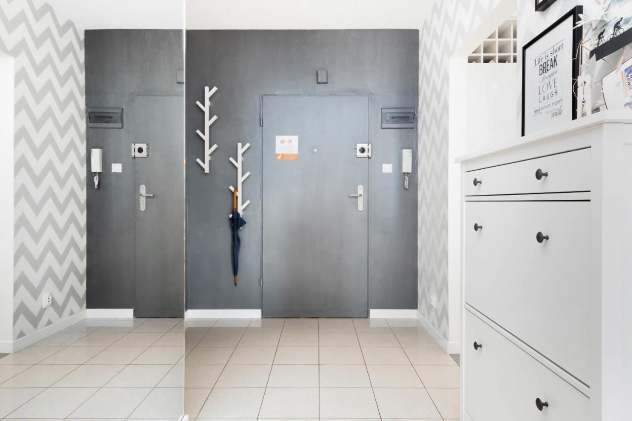 Apartments Warsaw Zelazna By Noclegi Renters Eksteriør billede