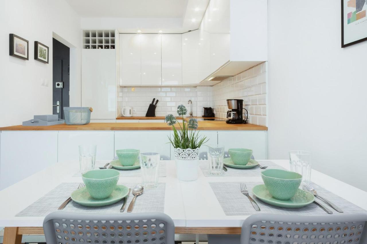Apartments Warsaw Zelazna By Noclegi Renters Eksteriør billede